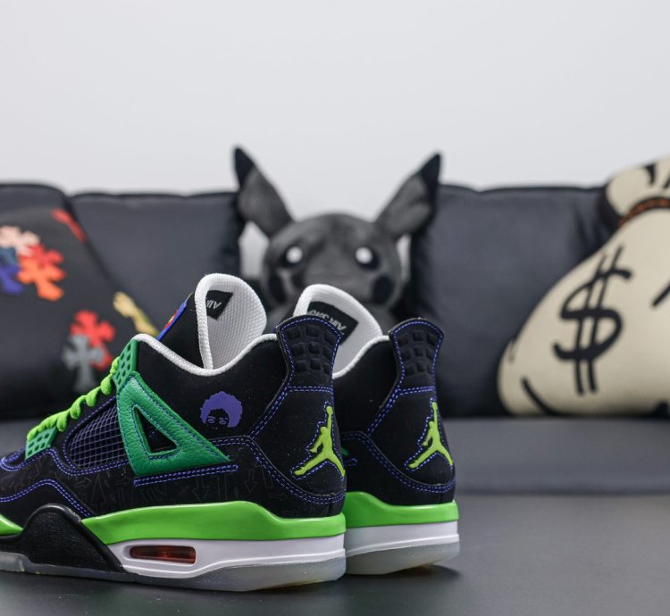 Nike Air Jordan 4 Retro 308497-015