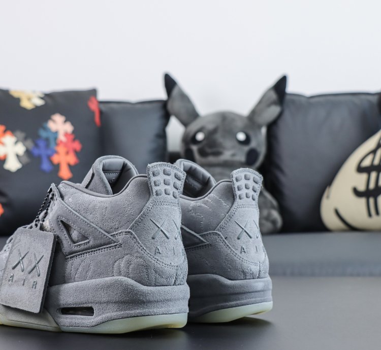 Nike Air Jordan 4 Retro Kaws 930155-003