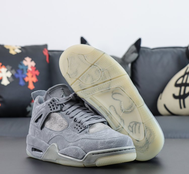 Nike Air Jordan 4 Retro Kaws 930155-003