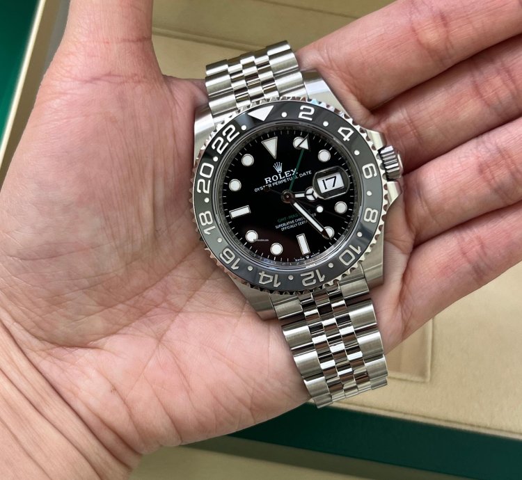 Rolex Gmt-master Ii 126710grnr Gmt-master Ii Bruce Wayne Steel Ceramic Gray Black Bezel Black Dial Jubilee