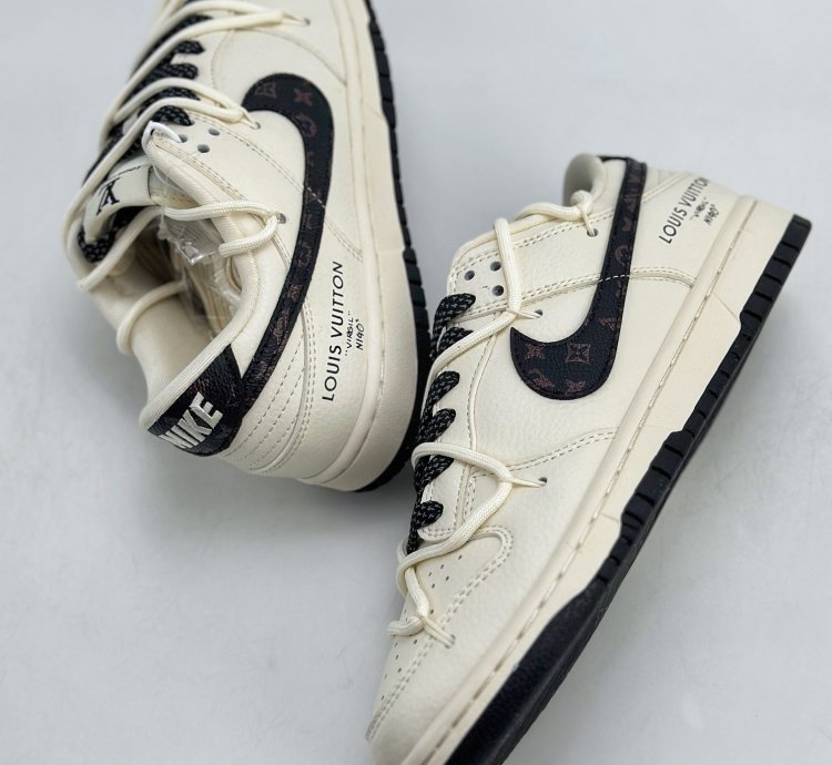 300 Nike Sb Dunk Low X Louis Vuitton White And Black Stars Jj5688-103