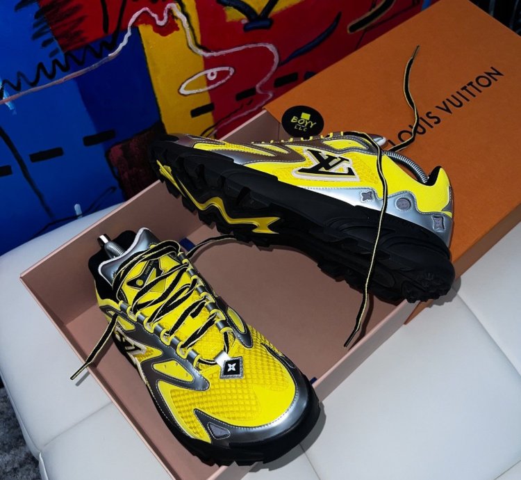 Louis Vuitton Tatic Trainers Lv10