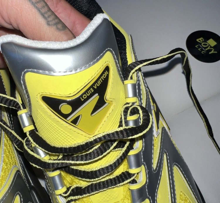 Louis Vuitton Tatic Trainers Lv10