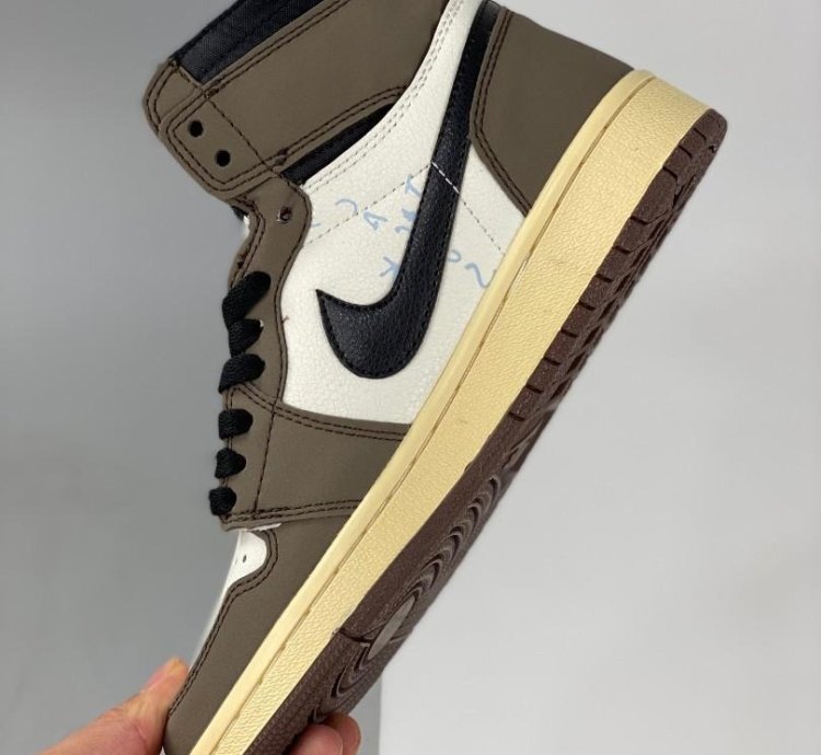 Air Jordan 1 Retro High Og Sp Travis Scott Mocha