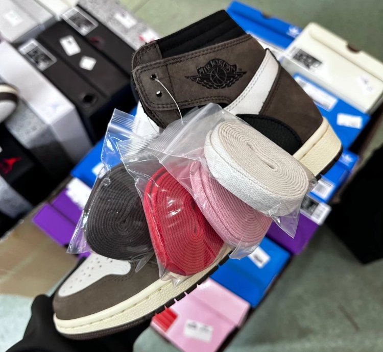Air Jordan 1 Retro High Og Sp Travis Scott Mocha