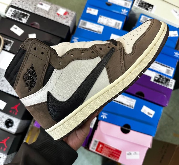 Air Jordan 1 Retro High Og Sp Travis Scott Mocha