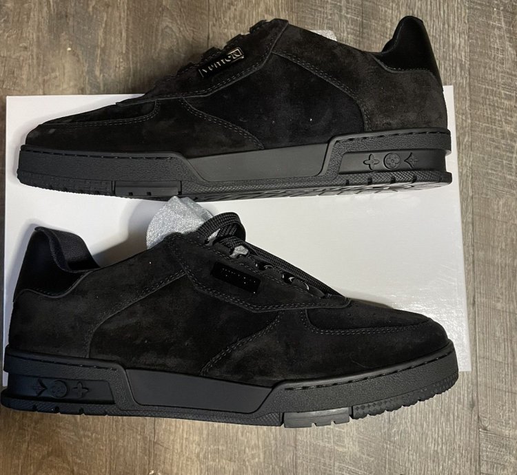 Louis Vuitton Trainer Black