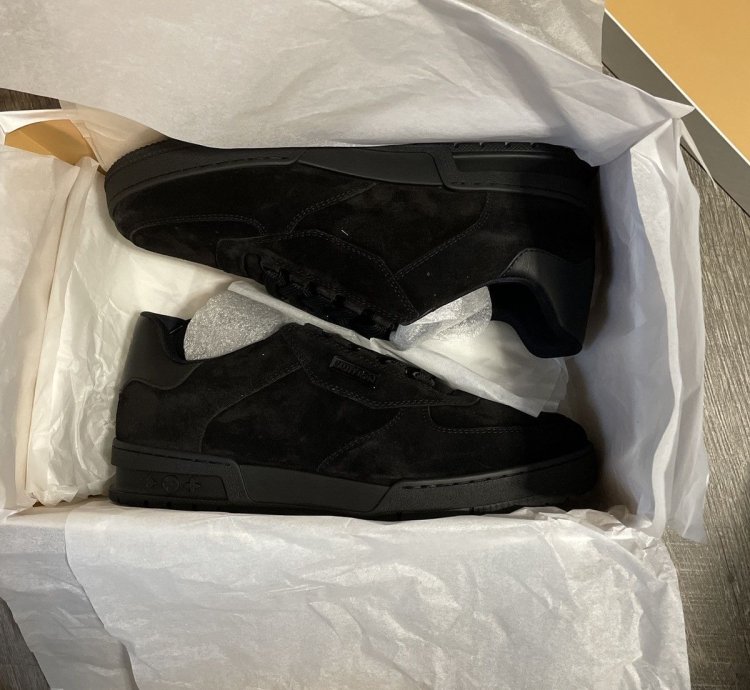 Louis Vuitton Trainer Black