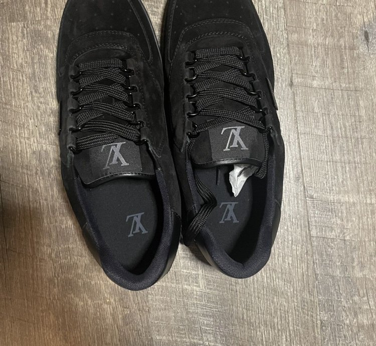 Louis Vuitton Trainer Black