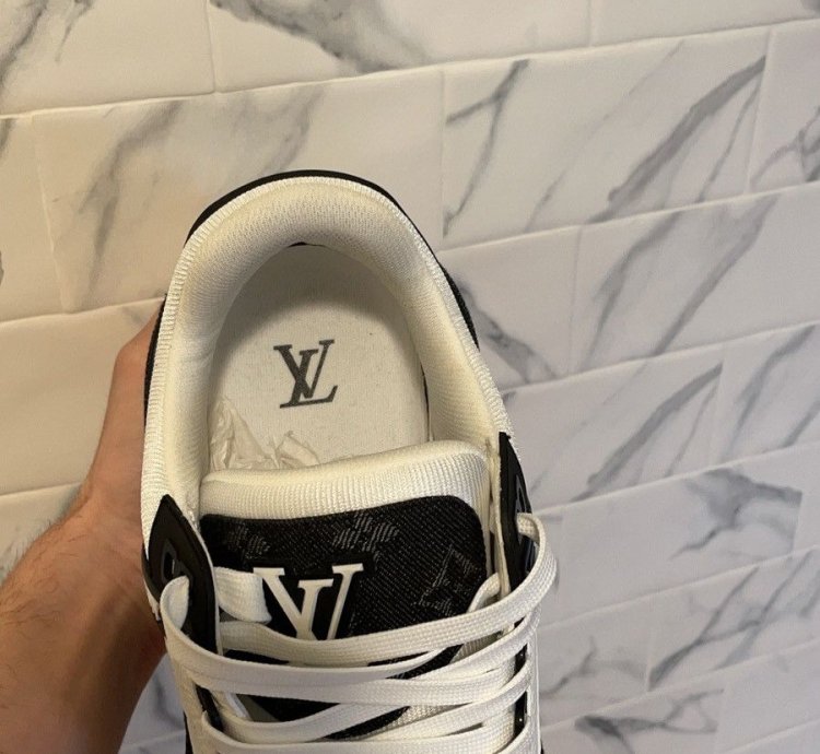 Louis Vuitton Trainer Black White Sneakers Lv Size 9