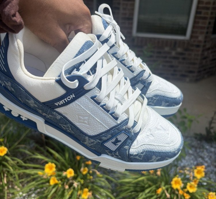 Louis Vuitton Trainer Sneaker Light Blue Denim Us 11
