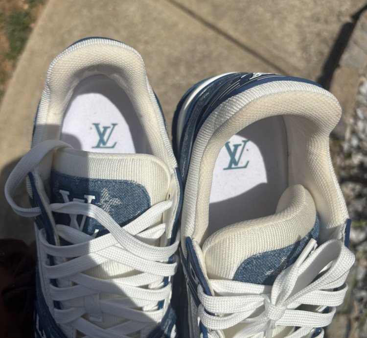 Louis Vuitton Trainer Sneaker Light Blue Denim Us 11