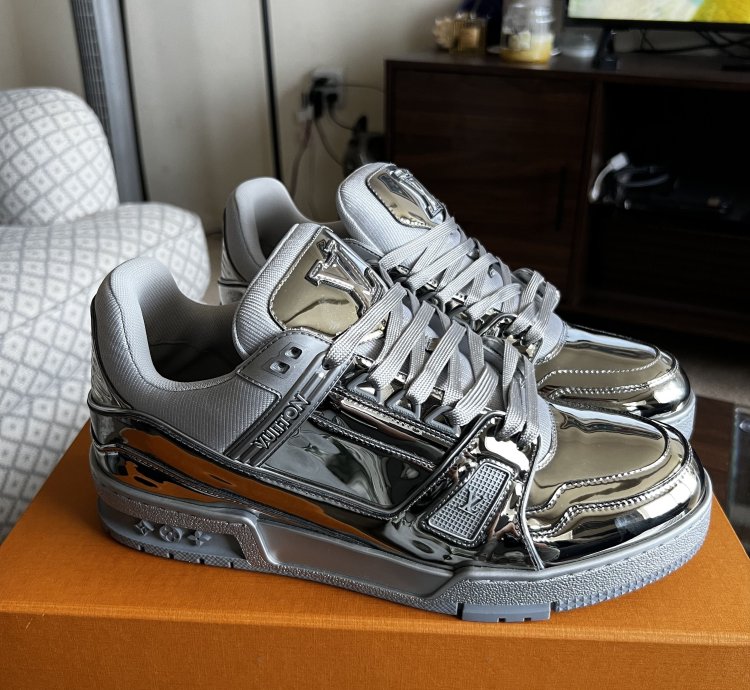 Louis Vuitton Trainer Sneaker Ss22