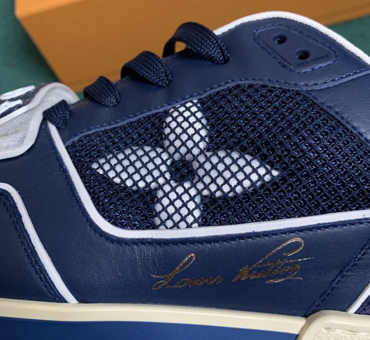 Louis Vuitton Trainer Soho Pop Up