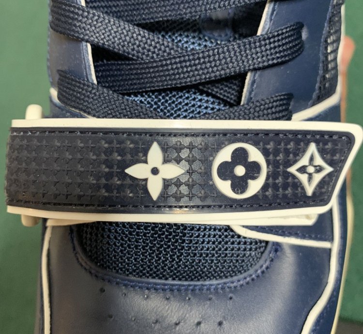 Louis Vuitton Trainer Soho Pop Up