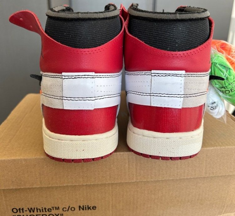 Air Jordan 1 Retro High Off-white Chicago