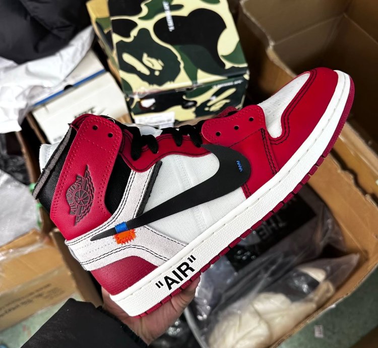 Air Jordan 1 Retro High Off-white Chicago