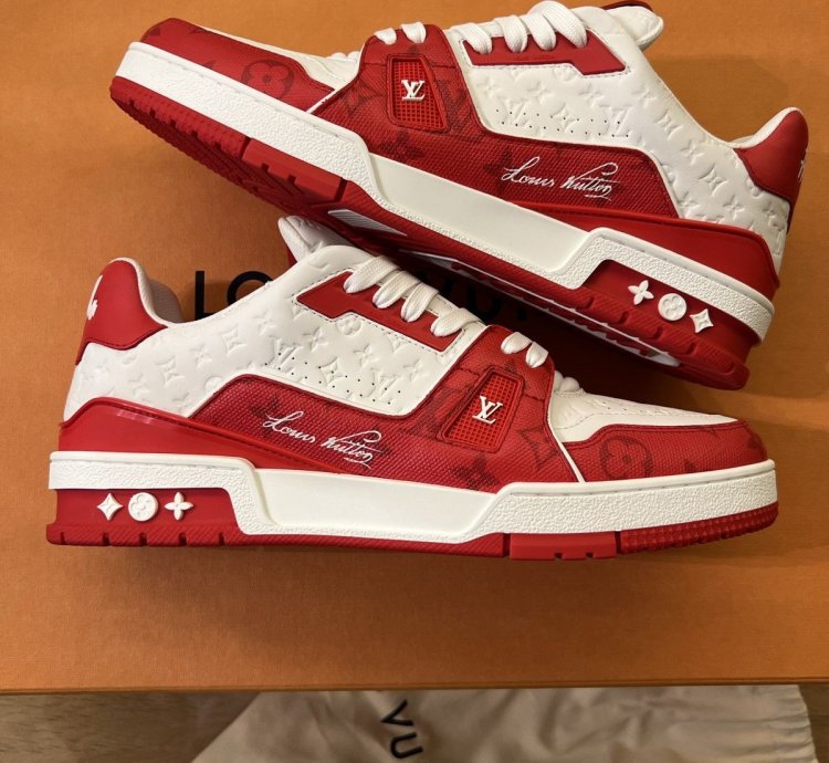 Louis Vuitton Trainers Red 54