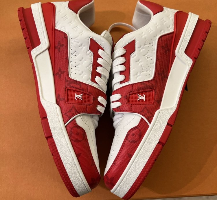 Louis Vuitton Trainers Red 54