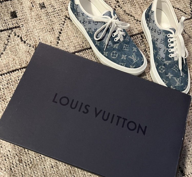 Louis Vuitton Trocadero Richelieu Low Top Sneakers In Denim