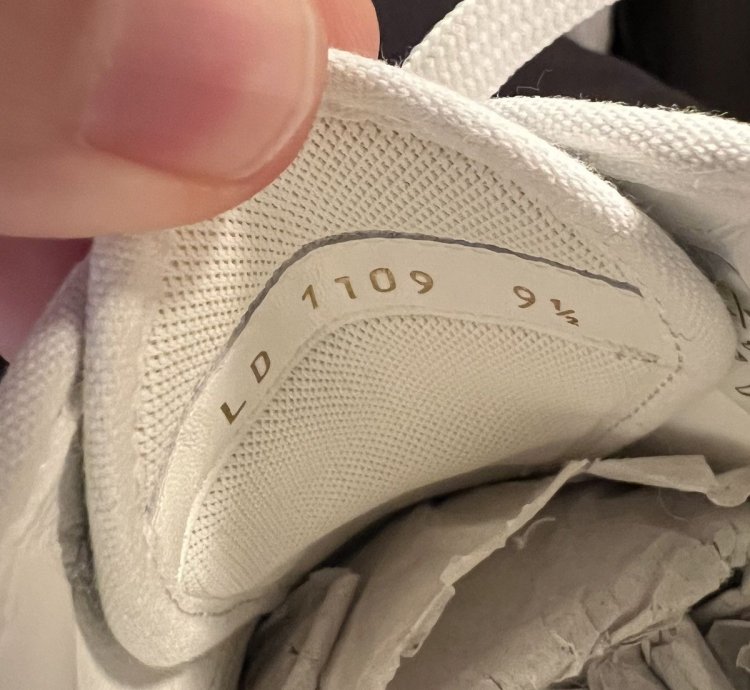 Louis Vuitton Trocadero Richelieu Low Top Sneakers In Denim