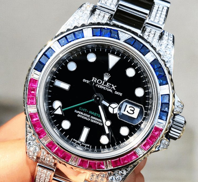 Rolex Gmt-master Ii 40 Mm Pepsi Oyster Black Dial Custom Diamond-set - Iced Out