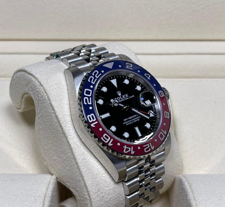 Rolex Gmt-master Ii 40mm 126710blro Pepsi Jubilee Black Dial Unworn Complete 2023