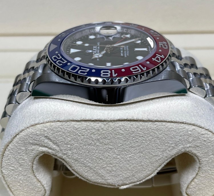 Rolex Gmt-master Ii 40mm 126710blro Pepsi Jubilee Black Dial Unworn Complete 2023