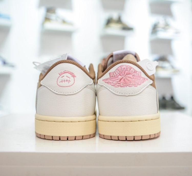 260 Travis Scott X Jordan Air Jordan 1 Low Canary Round Fg54h