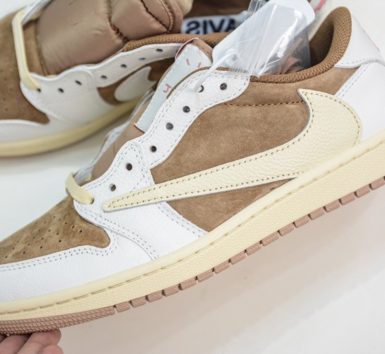 260 Travis Scott X Jordan Air Jordan 1 Low Canary Round Fg54h