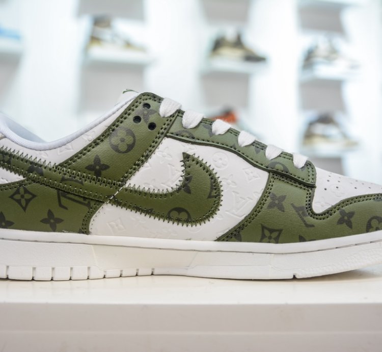 300 Lv X Nike Dunk Low Embossed White And Green Print Dq1098-362 213fd