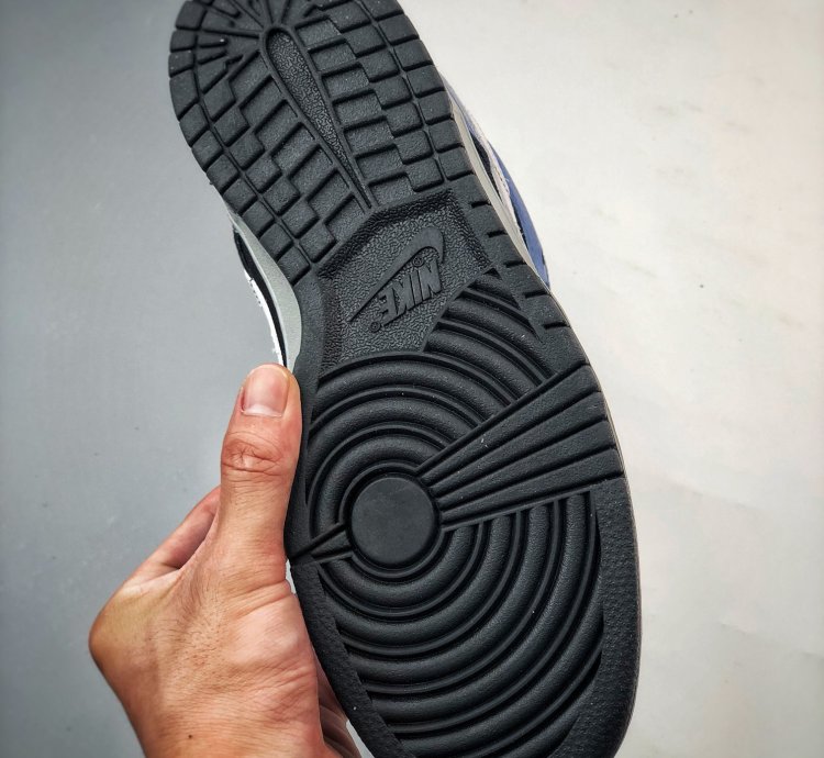 Nike Sb Dunk Low Futura Black Whitenightshadeshark For