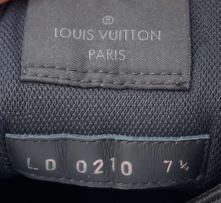 Low Top Sneaker Black Suede Lv Monogram