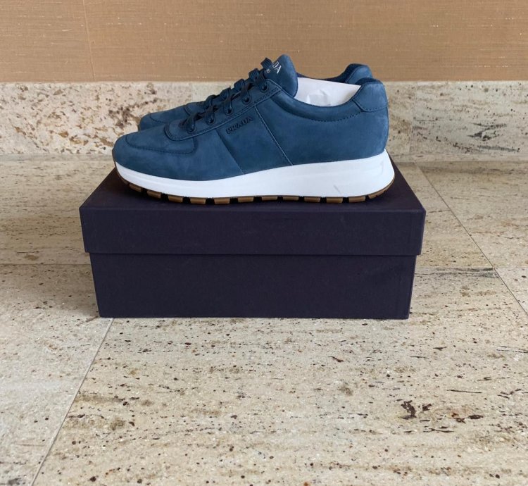 Low Top Sneaker In Blue