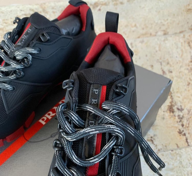 Low Top Trainers In Black Rubio