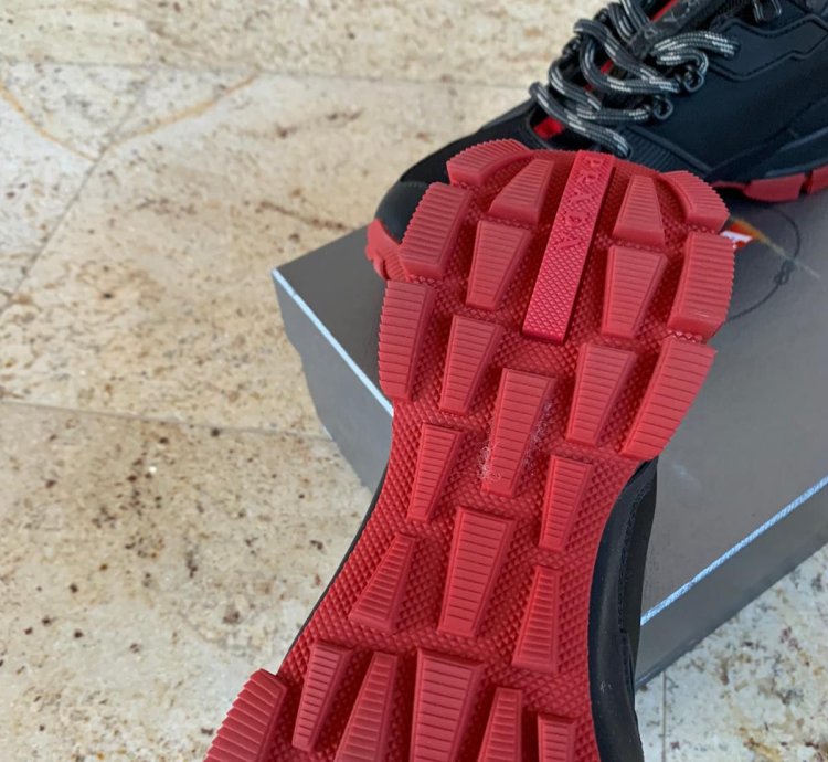 Low Top Trainers In Black Rubio