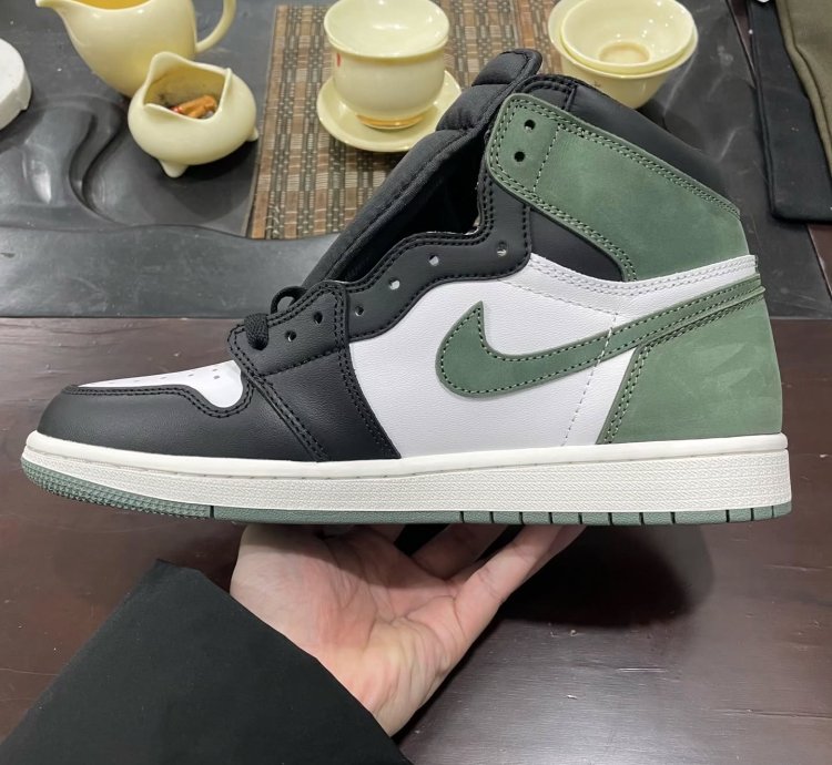Air Jordan 1 Retro High Og clay Green