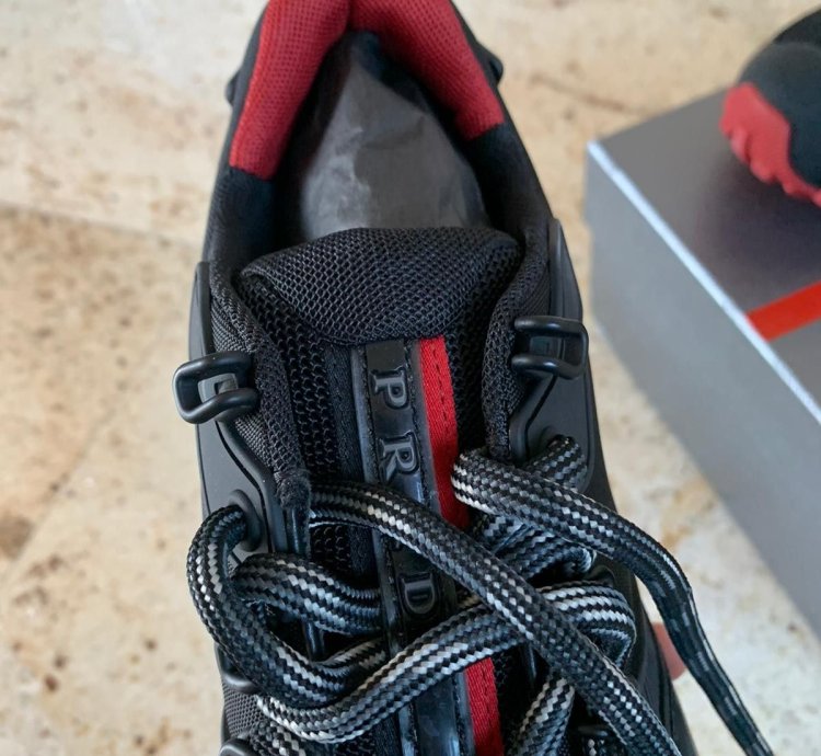 Low Top Trainers In Black Rubio