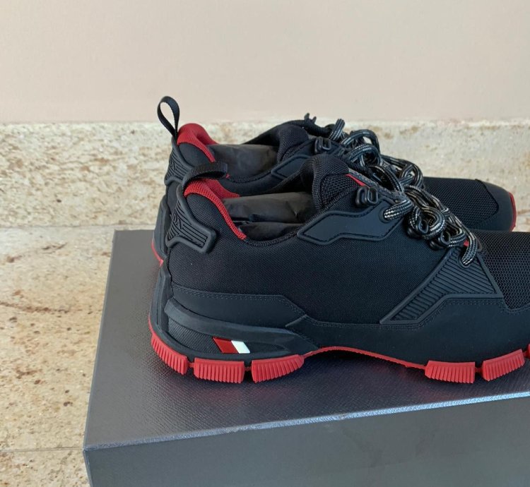 Low Top Trainers In Black Rubio
