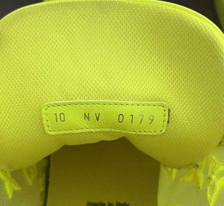 Luis Vuitton Monogram Pattern Sneakers