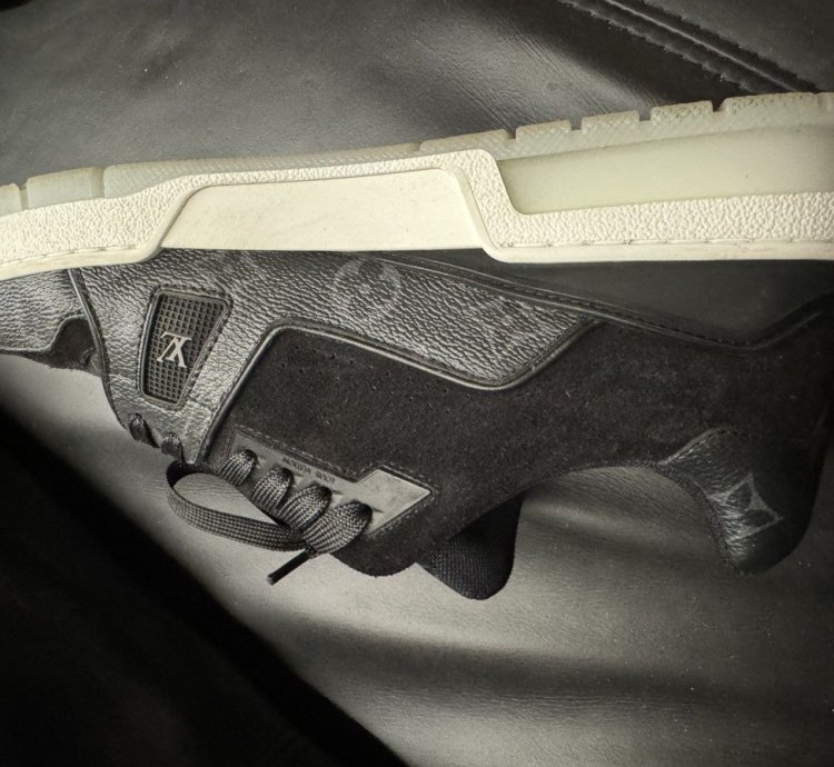 Luis Vuitton Virgil Abloh Sneaker