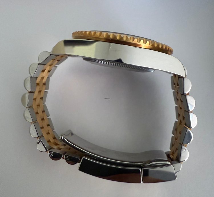 Rolex Gmt-master Ii Box And Papers No Scratches Worn On Special Occasions Only