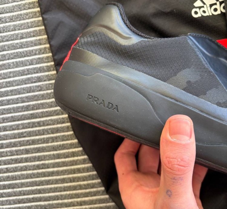 Luna Rossa 21 Prada Adidas Sportswear Yachting Club