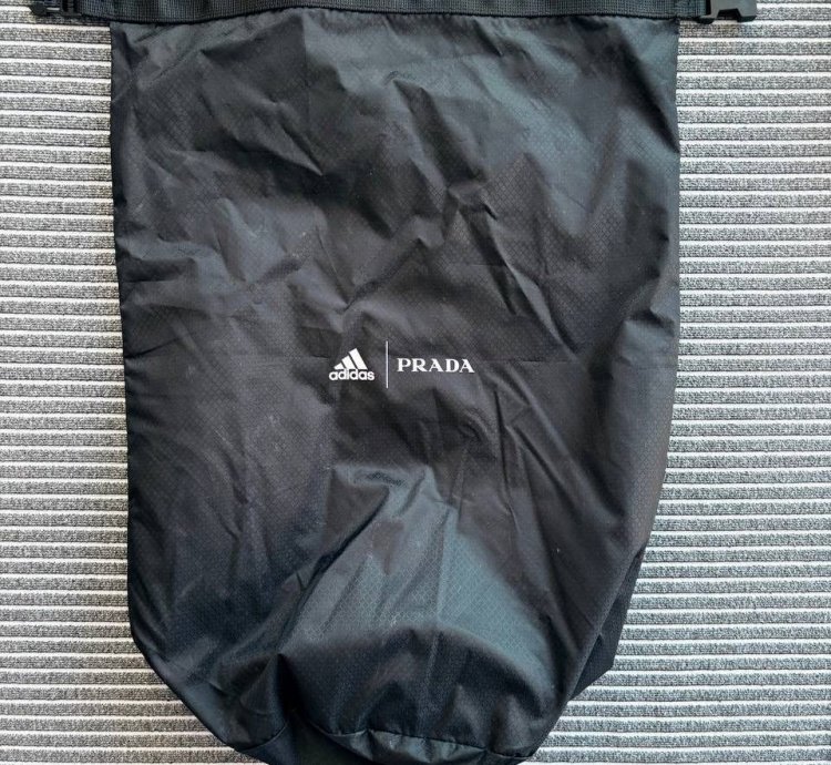 Luna Rossa 21 Prada Adidas Sportswear Yachting Club