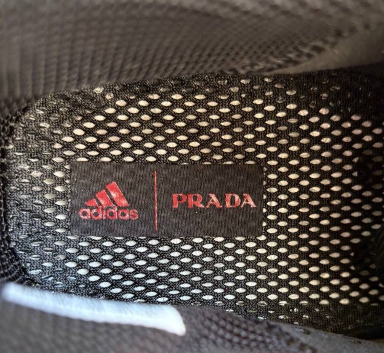 Luna Rossa 21 Prada Adidas Sportswear Yachting Club