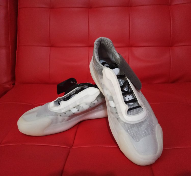 Luna Rossa 21 Sample Pair