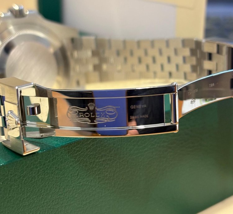 Rolex Gmt-master Ii Bruce Wayne - 126710grnr - 2024