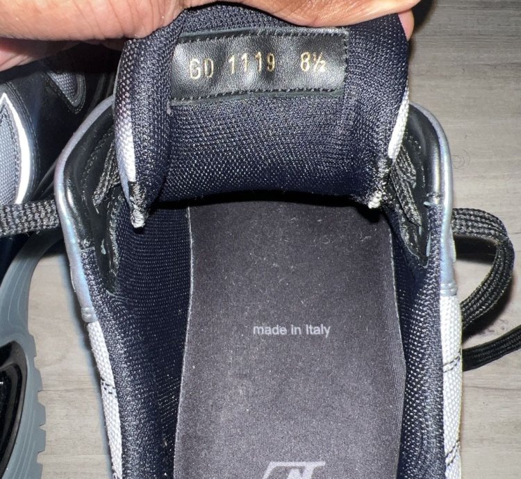 Lv Chunky Runner Sneaker