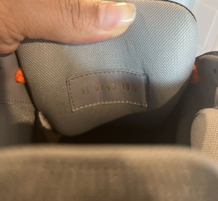 Lv Maxi Trainer Black Orange Sz11 5us
