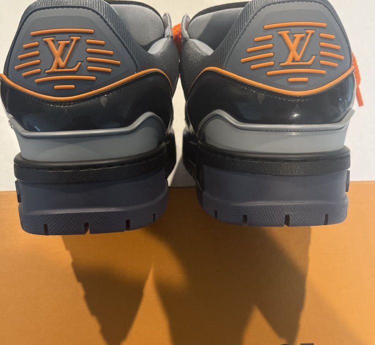 Lv Maxi Trainer Black Orange Sz11 5us